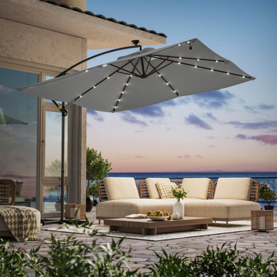 Parasol d'extérieur carré 8,2 x 8,2 pi Lannie