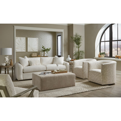 Chaise Shay