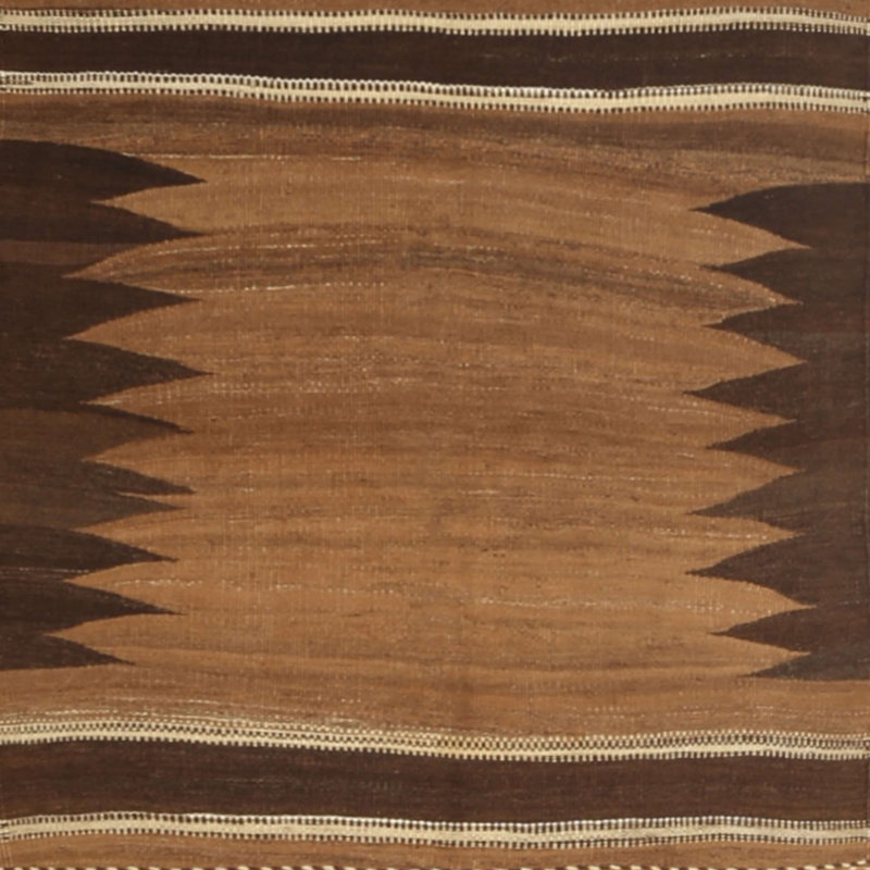 Tapis brun Paterson, Carré 8 pi