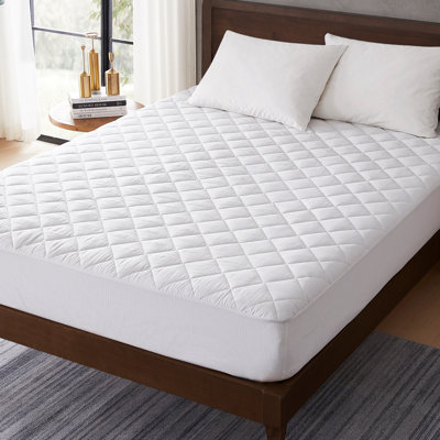 Eddie Bauer Luxury Medium Plush Mattress Pad - Hypoallergenic, Deep Pocket Design - 300 TC