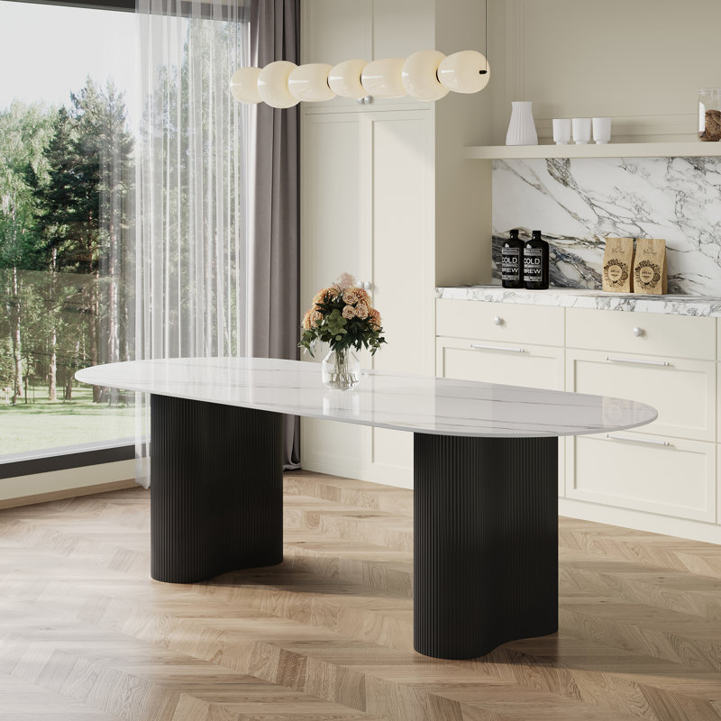 Table de salle à manger 78 "de luxe en faux marbre 6-8 personnes, double colonne romaine avec pieds noirs et table de cuisine minimaliste moderne pour le salon