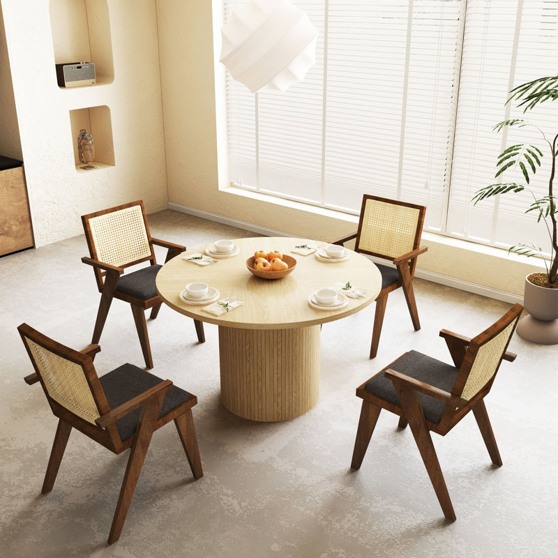 Cuji 47'' Round Pedestal Dining Table, Natural