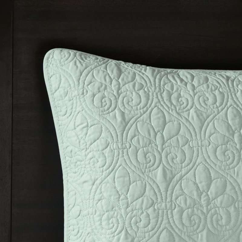 Reversible Queen Bedspread - Cozy Pre-Washed Cotton Filling, Gorgeous Quilting, With And Two Shams Comfortable Charming 2