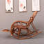 Chaise berçante en rotin naturel tissé