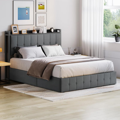 Structure de grand lit avec rangement relevable, lit tapissier en velours avec tête de lit, lit plateforme en métal