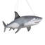 Statue de grand requin blanc au plafond