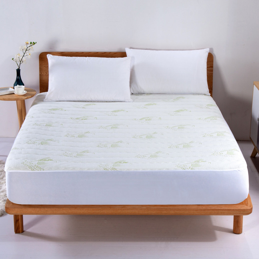 Alwyn Home Gero Aloe Vera Rayon from Bamboo Hypoallergenic Mattress