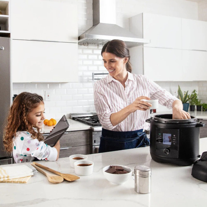 Chef Iq Multi-Functional Smart Pressure Cooker Rj40-6-Wifi, Pairs With App Via Wifi For Meals In An Instant, Built-In Scale & Auto Steam Release, 6 Qt (Refurbished)