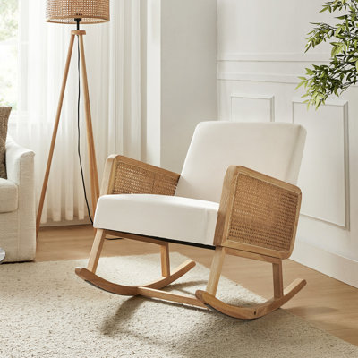 Chaise berçante Adena avec accoudoirs en rotin