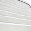 Auvent métallique White Ridge 5.6, fabriqué en aluminium léger pour l'extérieur, finition contemporaine en peinture poudre solide, charnière continue avec solin intégré, conception d'installation efficace.
