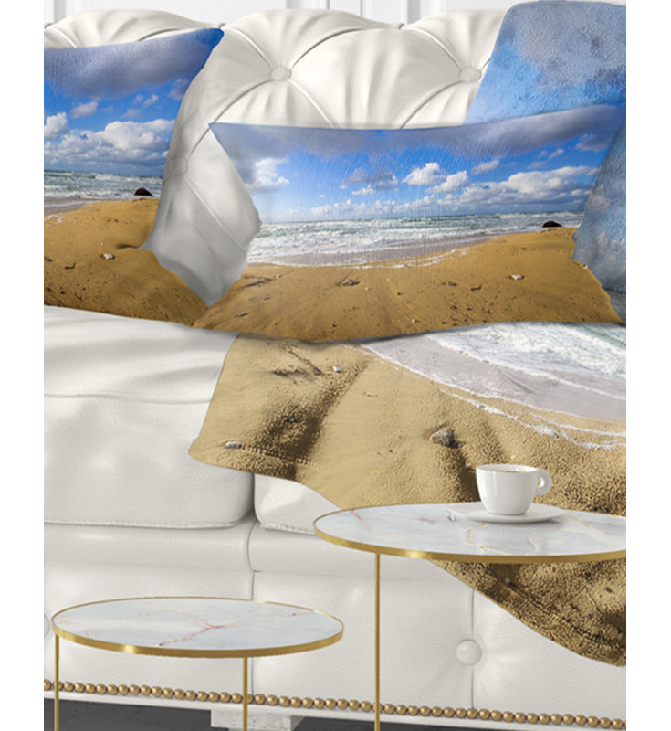 Sea Beach on Cloudy Winter Day - Oreiller imprimé Sea & Shore, Rectangle 12" x 20"