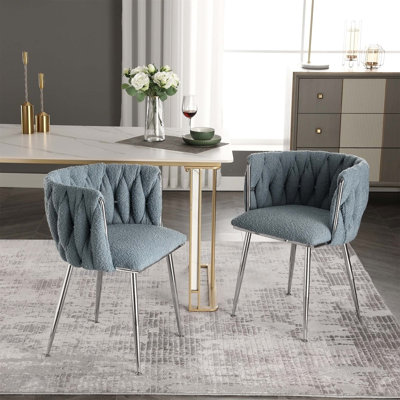 Fauteuil d'appoint luxueux en velours avec des pieds en métal robustes pour un confort ultime