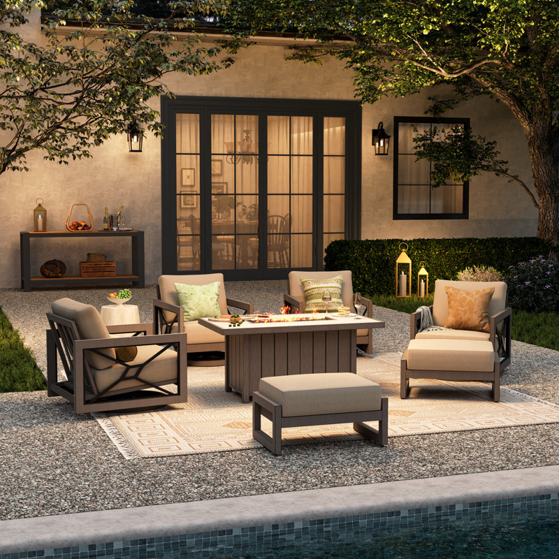 Ensemble de conversation pivotant en aluminium pour patio avec coussins Sunbrella® et table foyer en béton