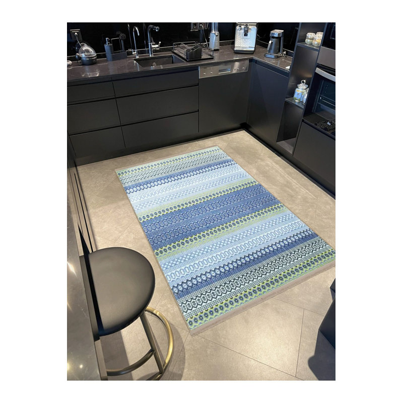 Tapis bleu délavé à motif géométrique à rayures, Sous-tapis rectangulaire 2 pi 6 po x 4 pi 11 po