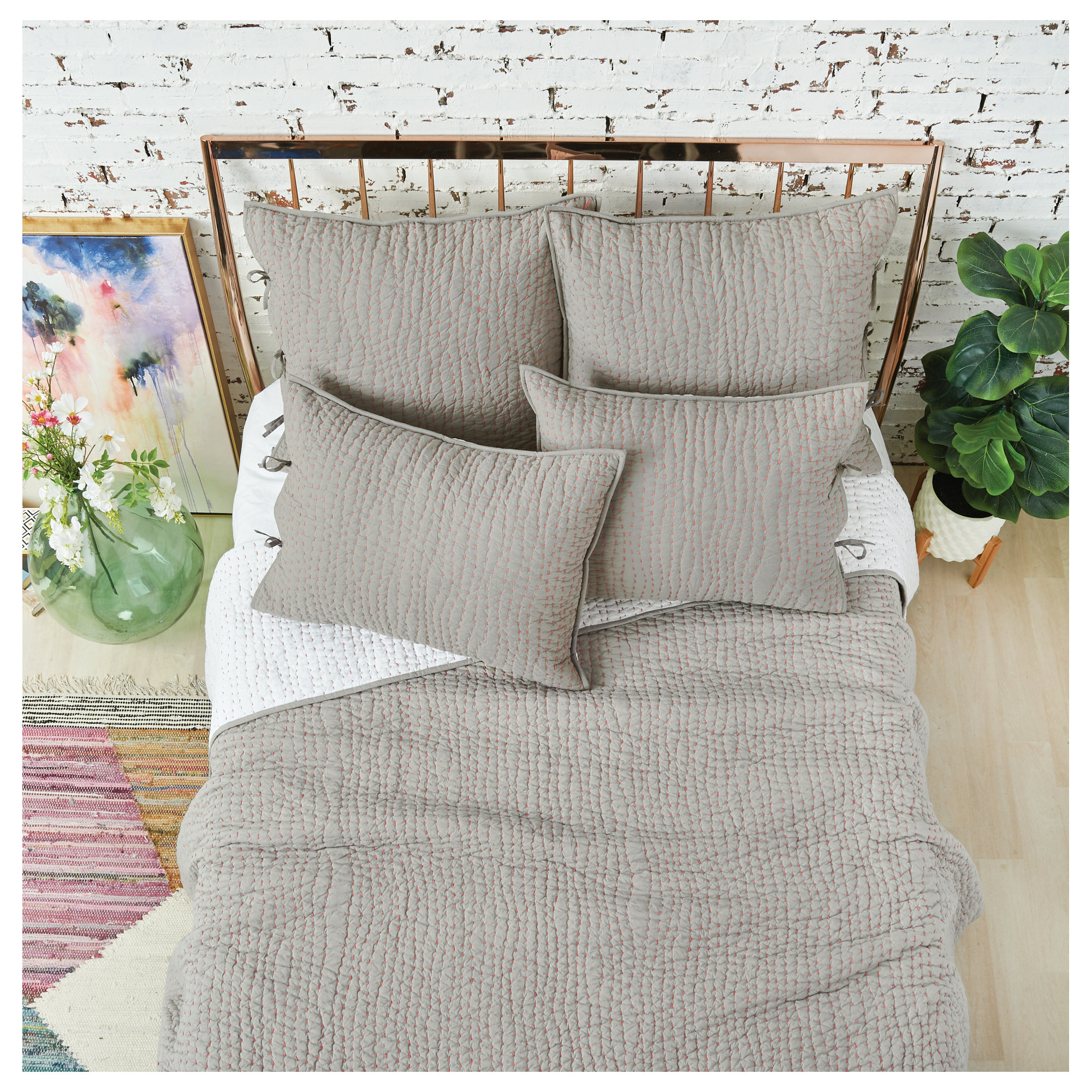 Nashoba White Standard Cotton Reversible Quilt, King Quilt