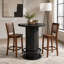 Table bistro ronde avec plateau en grain de bois et base de style clôture pour petits espaces-927740625
