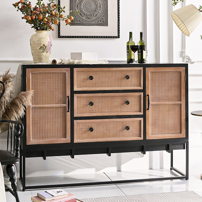 Buffet noir massif et bois manufacturé