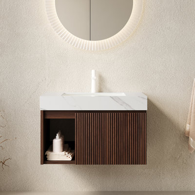 Meuble-lavabo suspendu de 76 cm avec lavabo, armoire murale cannelée, comptoir en pierre frittée blanche de Carrare, lavabo encastré en céramique.