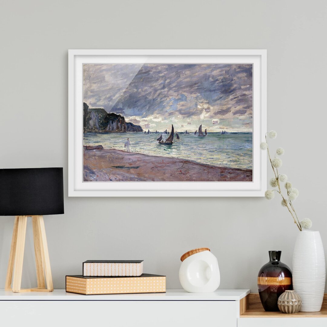 Gerahmtes Poster Fischerboote am Strand und die Klippen von Pourville von Claude Monet