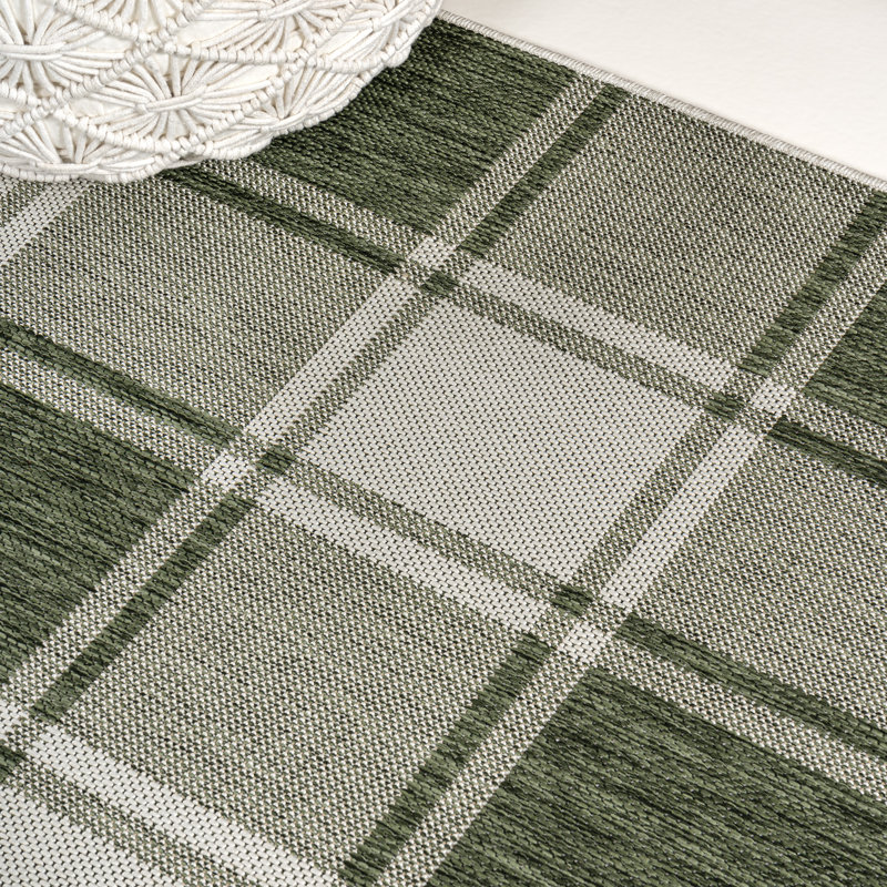 Sabine Traditional Farmhouse Bold Gingham Green/Cream Indoor/Outdoor Rug, Rectangle 5'3" x 7'7"