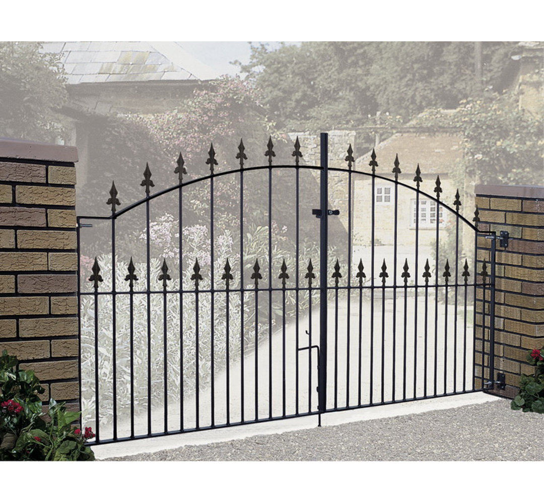 Pinkley Spear Top Arched Metal Driveway Gate 125cm High