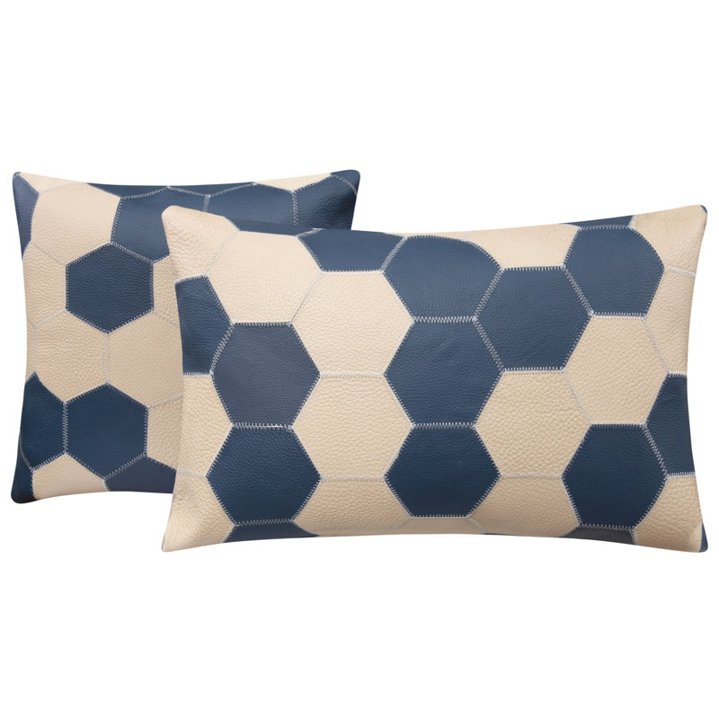 Coussin en cuir de vache bleu marine et crème - Patchwork hexagonal