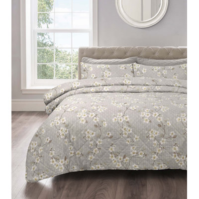 Dagney Cherry Blossom Bedspread Set Breathable Quilted Bedspread sets with Bed Comforter Pillowsham