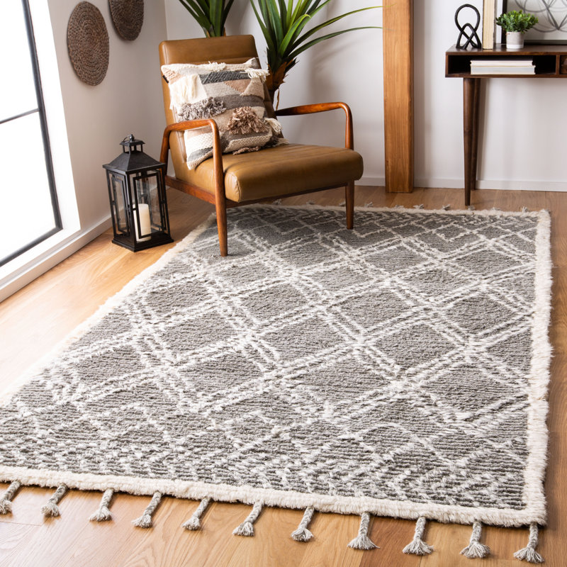 Freman Hand Woven Wool/Cotton Geometric Rug in Ivory/Gray, Rectangle 5' x 8'