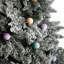 Sapin de Noël artificiel floqué avec lumières multicolores-618898356