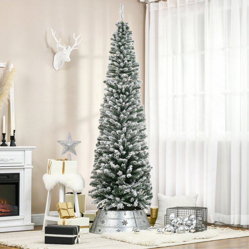 Arbre de Noël artificiel mince enneigé 7,5 pi avec branches réalistes et 738 pointes, 7.5'