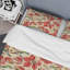 Fleurs rouges et oiseaux - Ensemble de housse de couette Cabin & Lodge-122195166