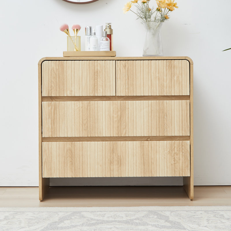 Geordy 31.5" Fluted 4-Drawer Dresser, Yellow