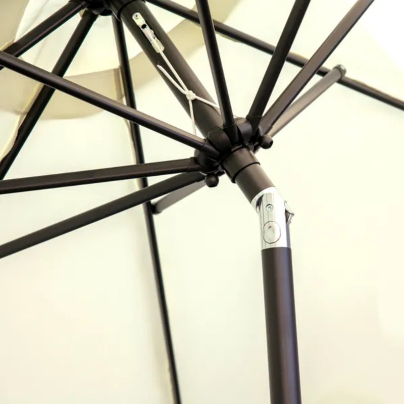 Parasol de marché pour terrasse à franges de 9 pi avec manivelle et bouton-poussoir inclinable à 45 °, 8 parasols en acier pour table d'extérieur, auvent en polyester résistant aux intempéries pour terrasse de jardin