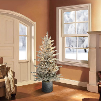 Arbre de Noël illuminé 4,5 pi, arbre de Noël artificiel pour fêtes, sapin de Noël enneigé avec 200 lumières, grappes de baies rouges et boîte à lumière pour la décoration de bureau à domicile