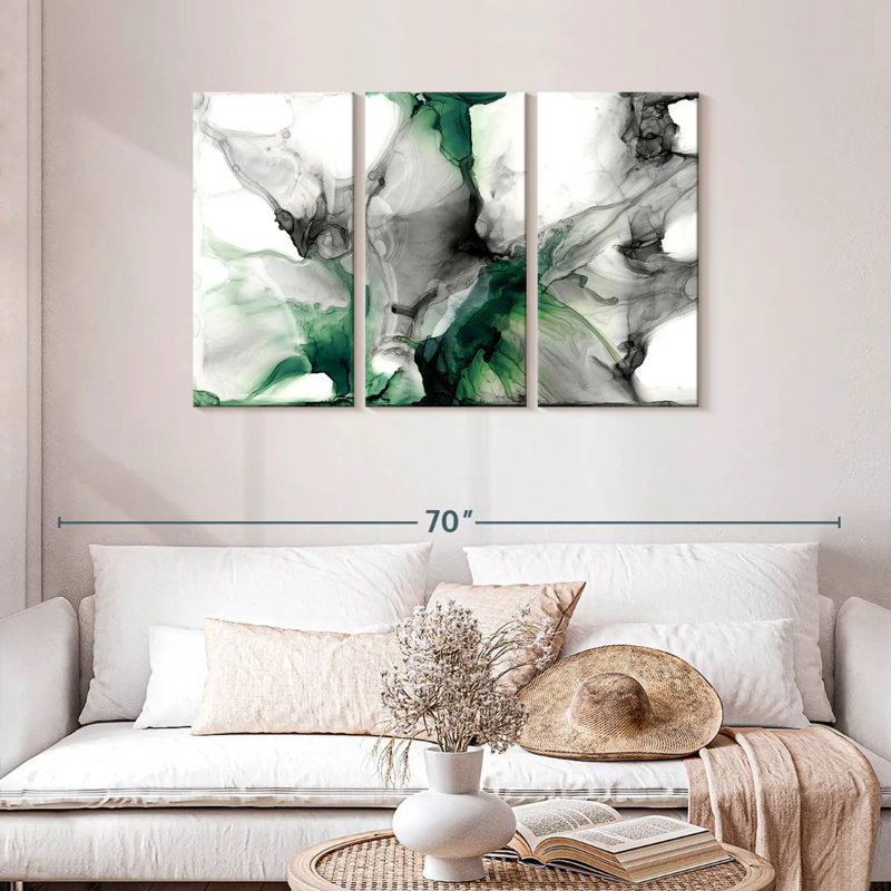 Avery Emerald Gale II, 28" H x 45" W