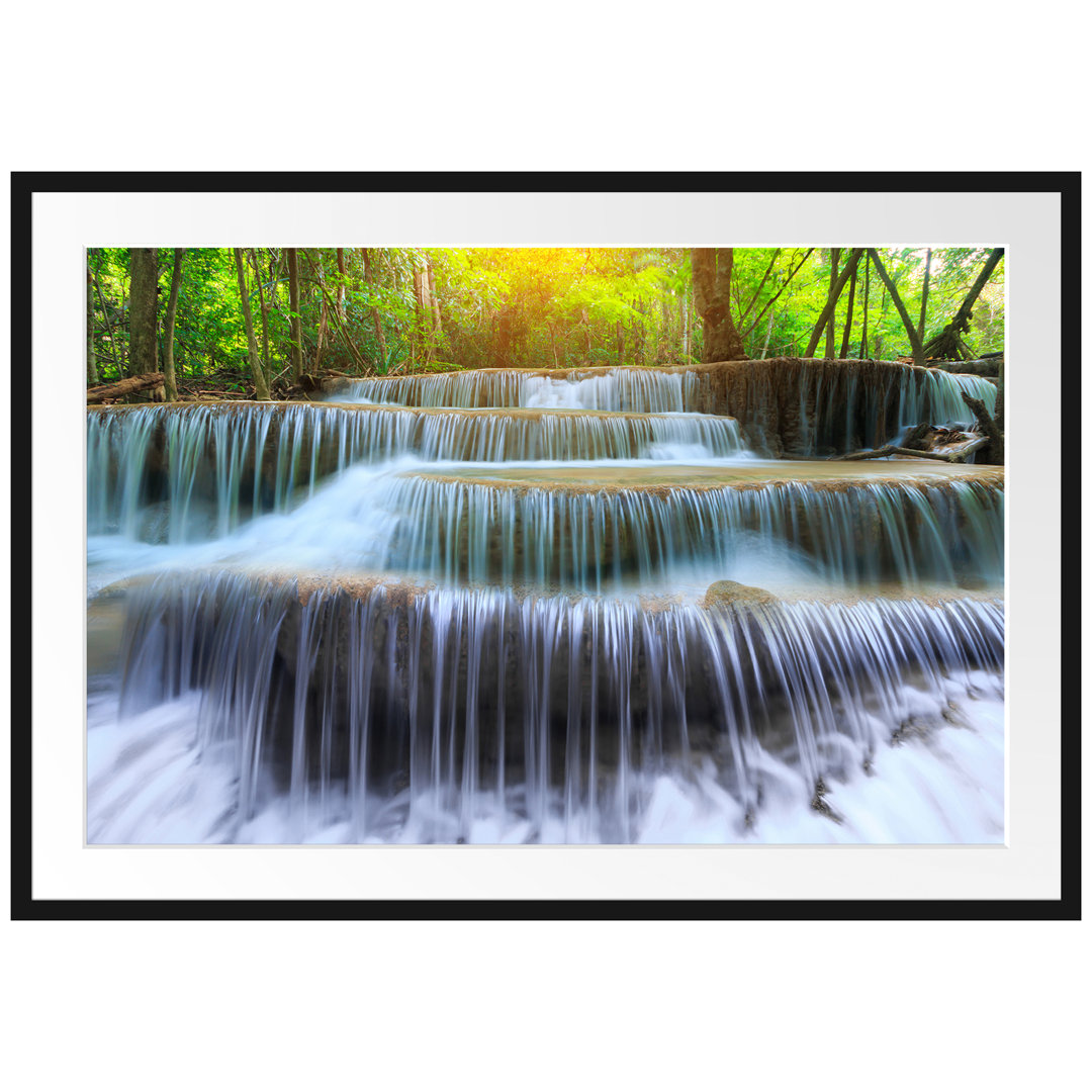 Gerahmtes Poster Wasserfall im Regenwald