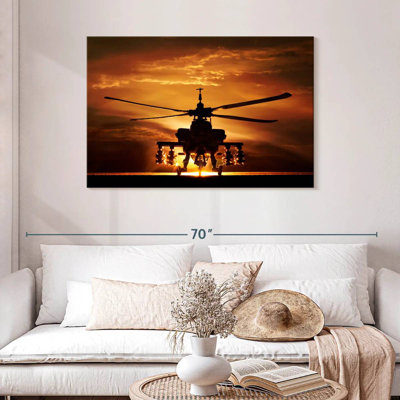 «Mait Silhouetted Apache Helicopters»