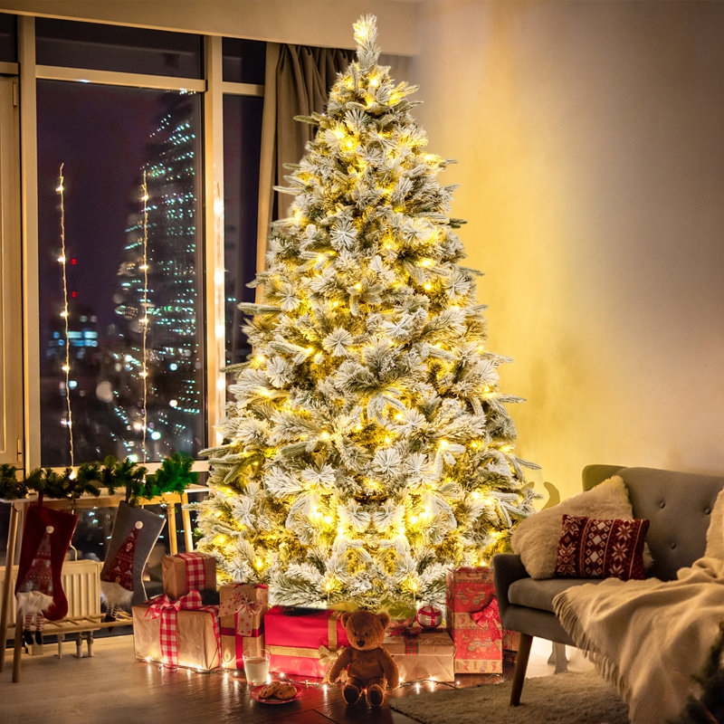 Arbre de Noël artificiel illuminé 6/7 pi, 7'