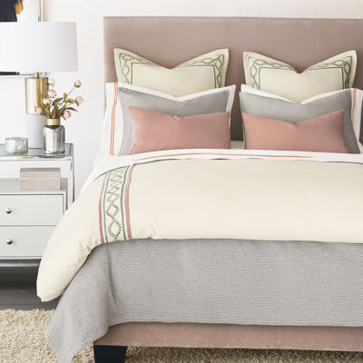 Marguerite Farmhouse / Country Baffle Box Stitch Comforter