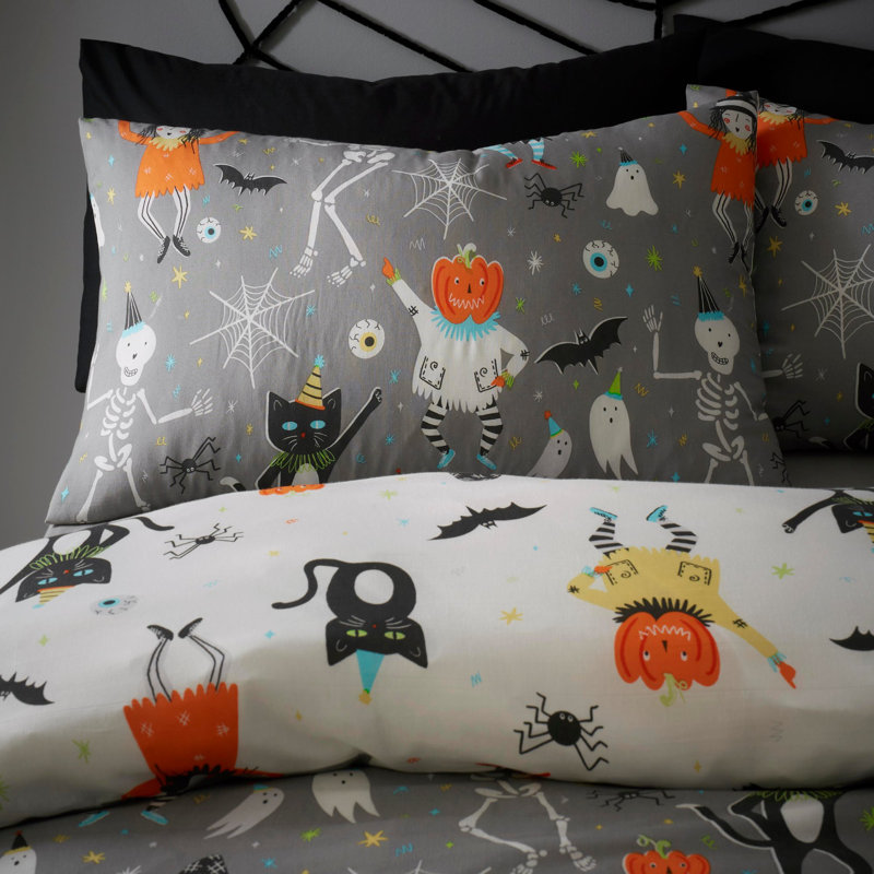 Kiana No Pattern Duvet Cover Set with Pillowcases, Single