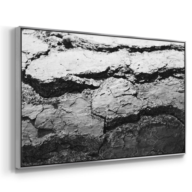 Found Textures IV - reproduction d'un seul cadre photo sur toile, H 17 po x l 25 po x P 2 po, Toile avec cadre argenté