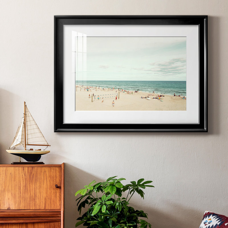 Day at the Beach - Photographie avec cadre photo, Noir, H 22,5 po x l 30,5 po x P 1,5 po