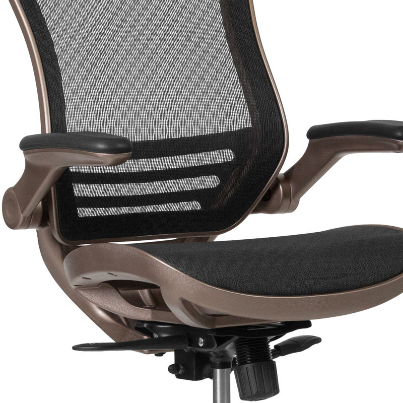 Chaise de bureau en filet transparent à dossier moyen avec accoudoirs rabattables Mignone, Doré