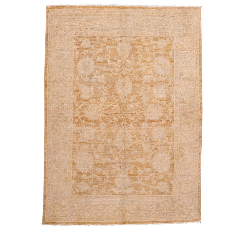 Tapis beige / beige unique de 4 pi 10 po x 6 pi 9 po