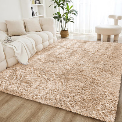Machine Tufted Shag Area Rug