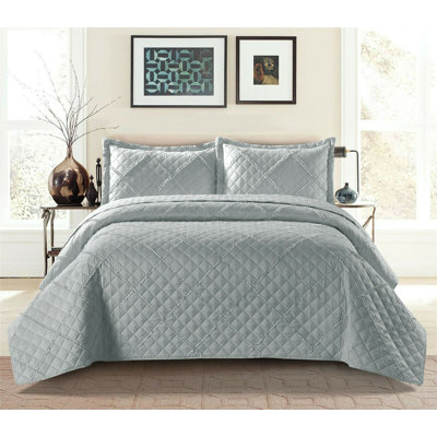 Gatcombe Microfibre Bedspread Set