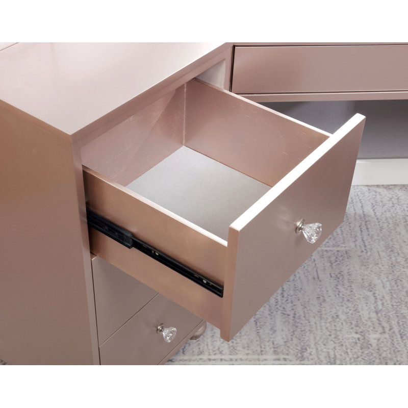 Commodore Vanity, Tiffany Blush