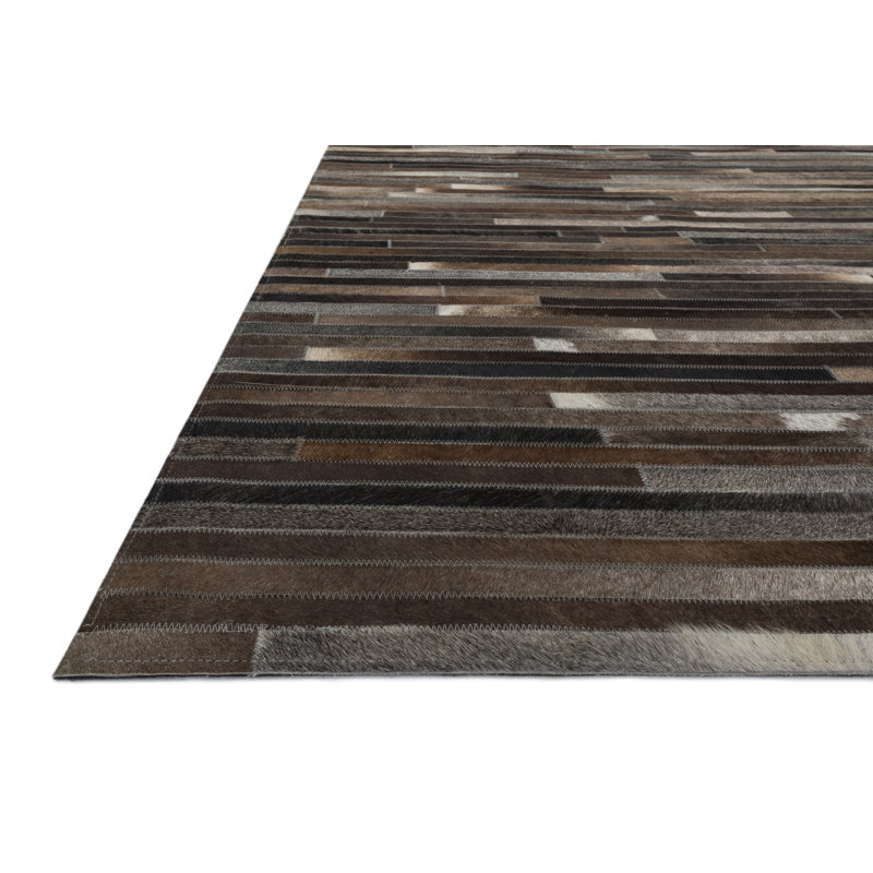 Tapis gris anthracite en cuir de vache fabriqué à la main Murtaz, Rectangle 5 pi x 7 pi 6 po