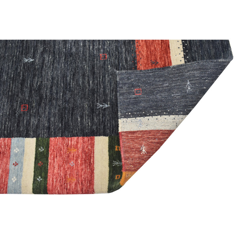 Hand Knotted Wool Area Rug in Black/Red/Green/Ivory, Rectangle 4' x 6'