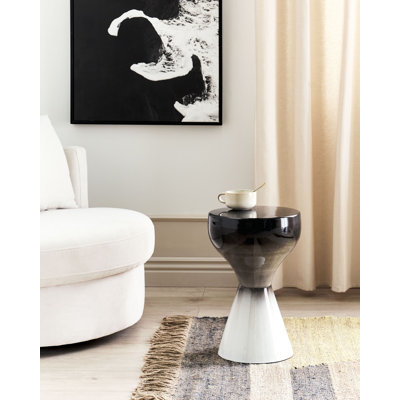 Oramsy Pedestal Round Side Table